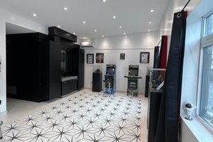 BRIGHTEST ROOM - Image 4
